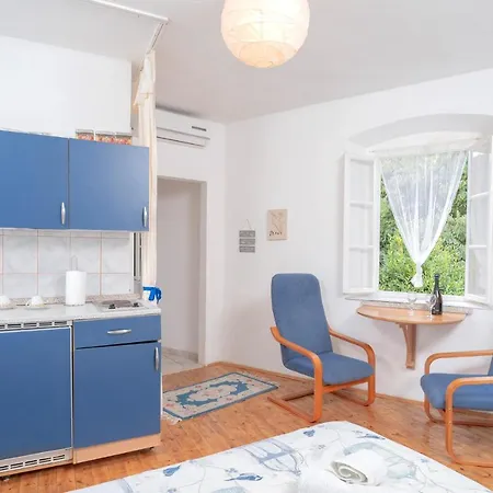 Apartman 2 *
