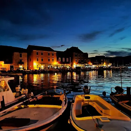 2 Daire Stari Grad (Hvar)