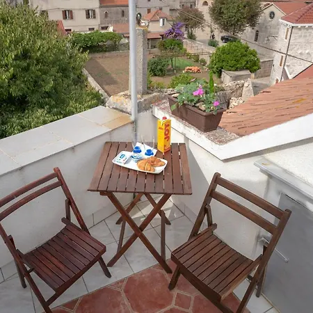 2 Apartman *
