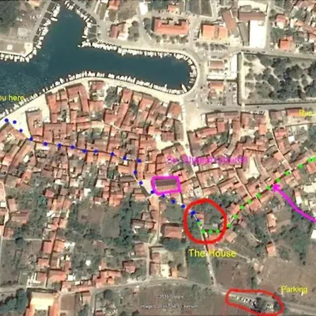 2 * Stari Grad (Hvar)